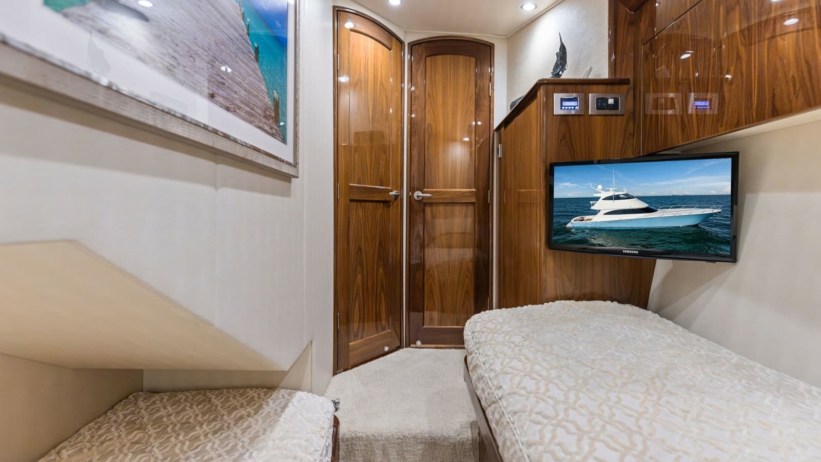 2018 Viking 62 Enclosed Bridge - Photo 71