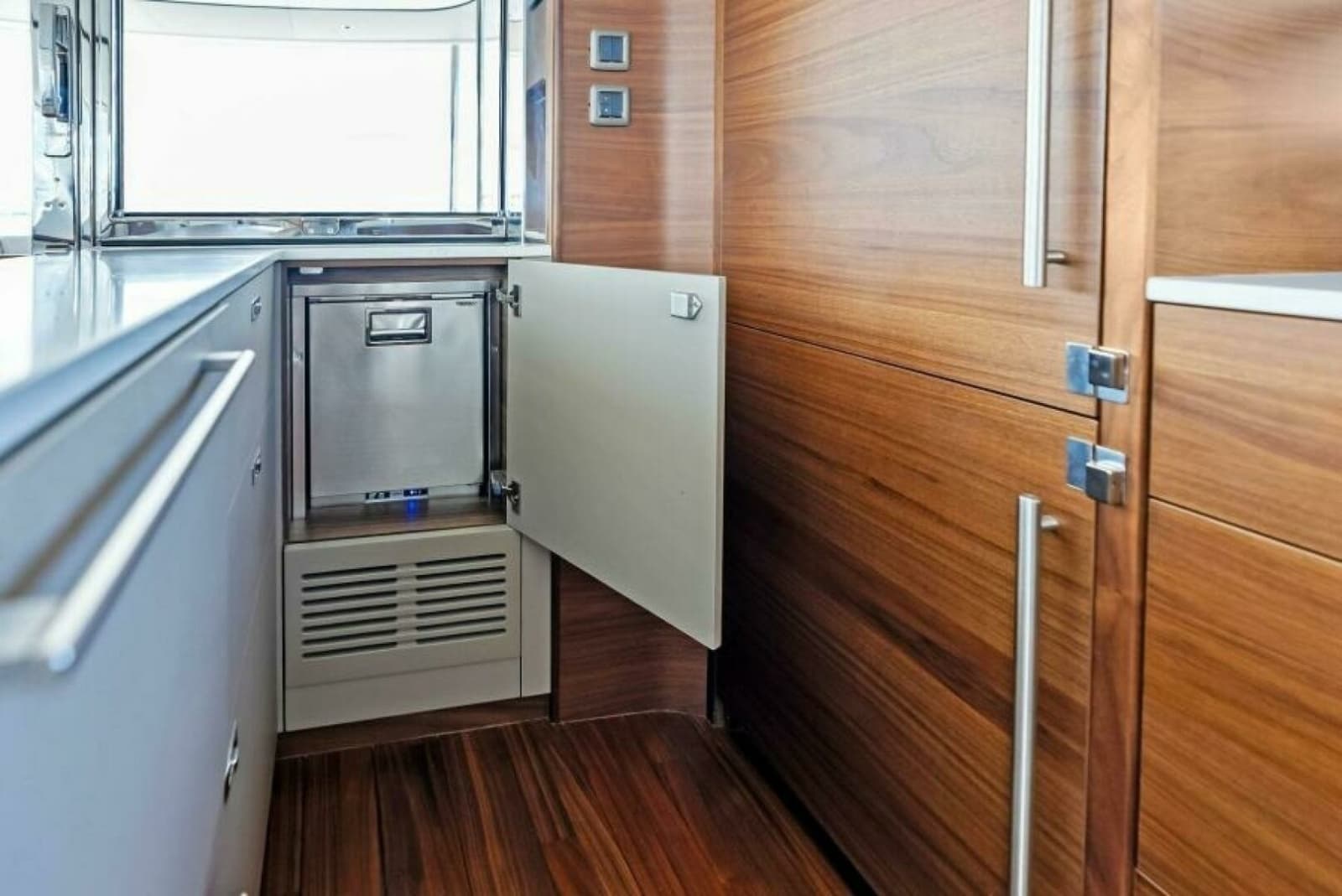 2024 Princess Y72 Motor Yacht - Photo 57