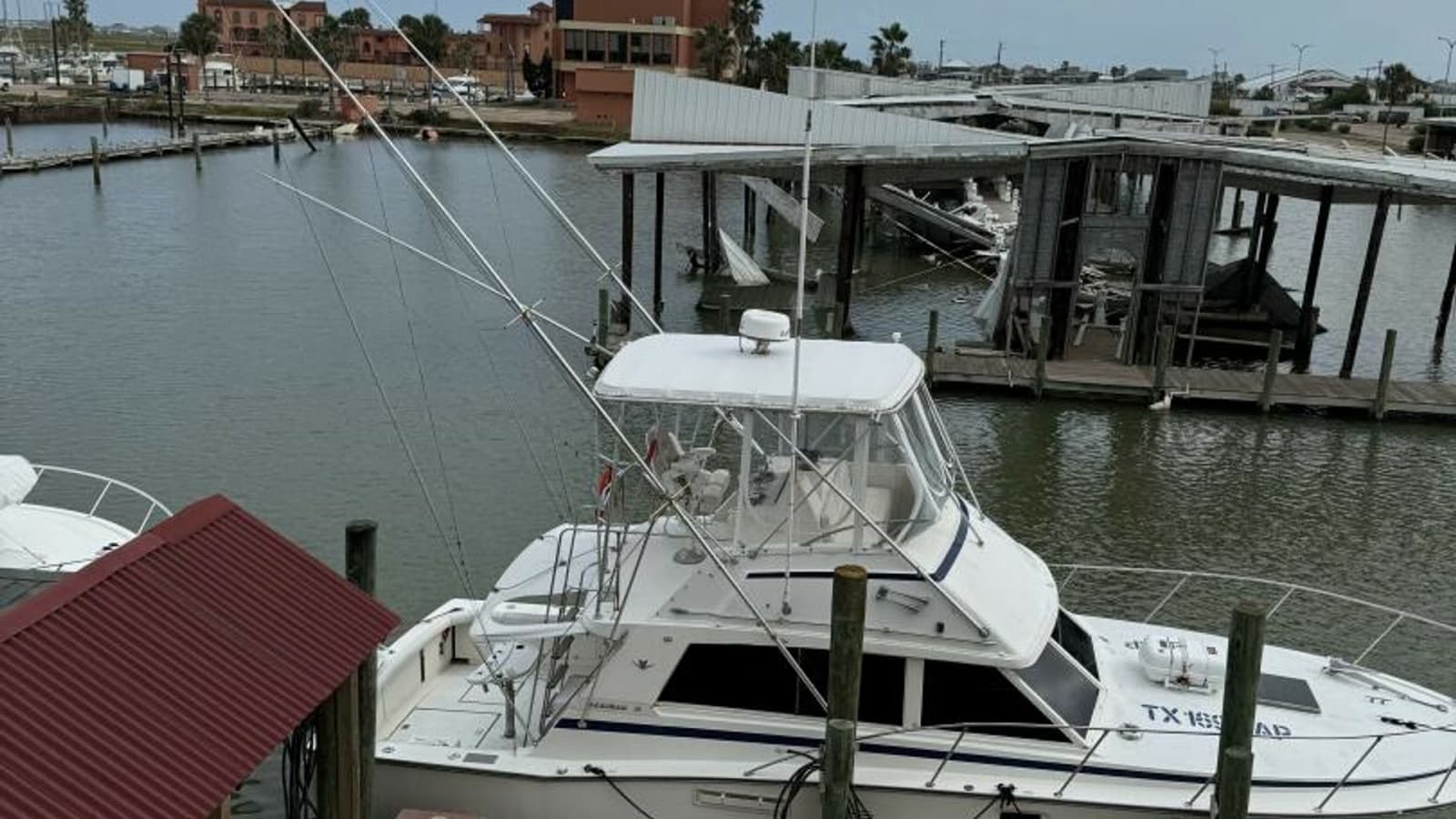 1983 Bertram 385 Convertible - Photo 27