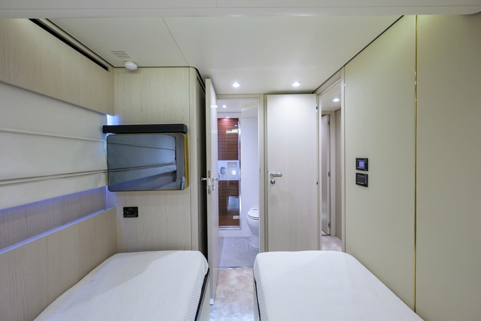 2024 Azimut Fly 78 - Photo 48