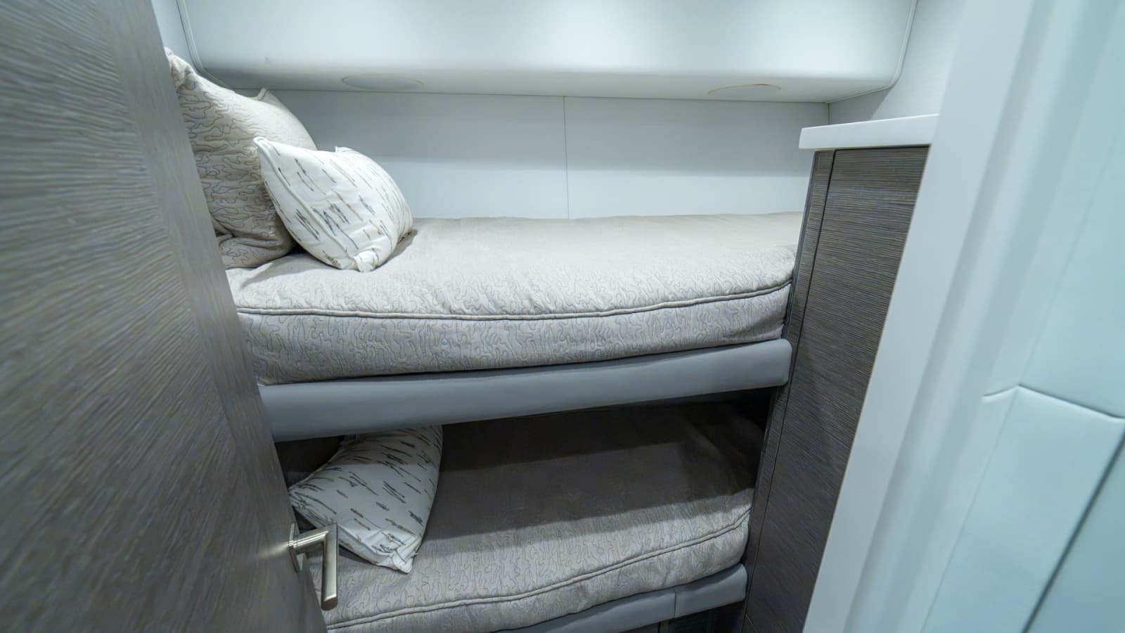 2024 Viking 64 Convertible - Photo 29