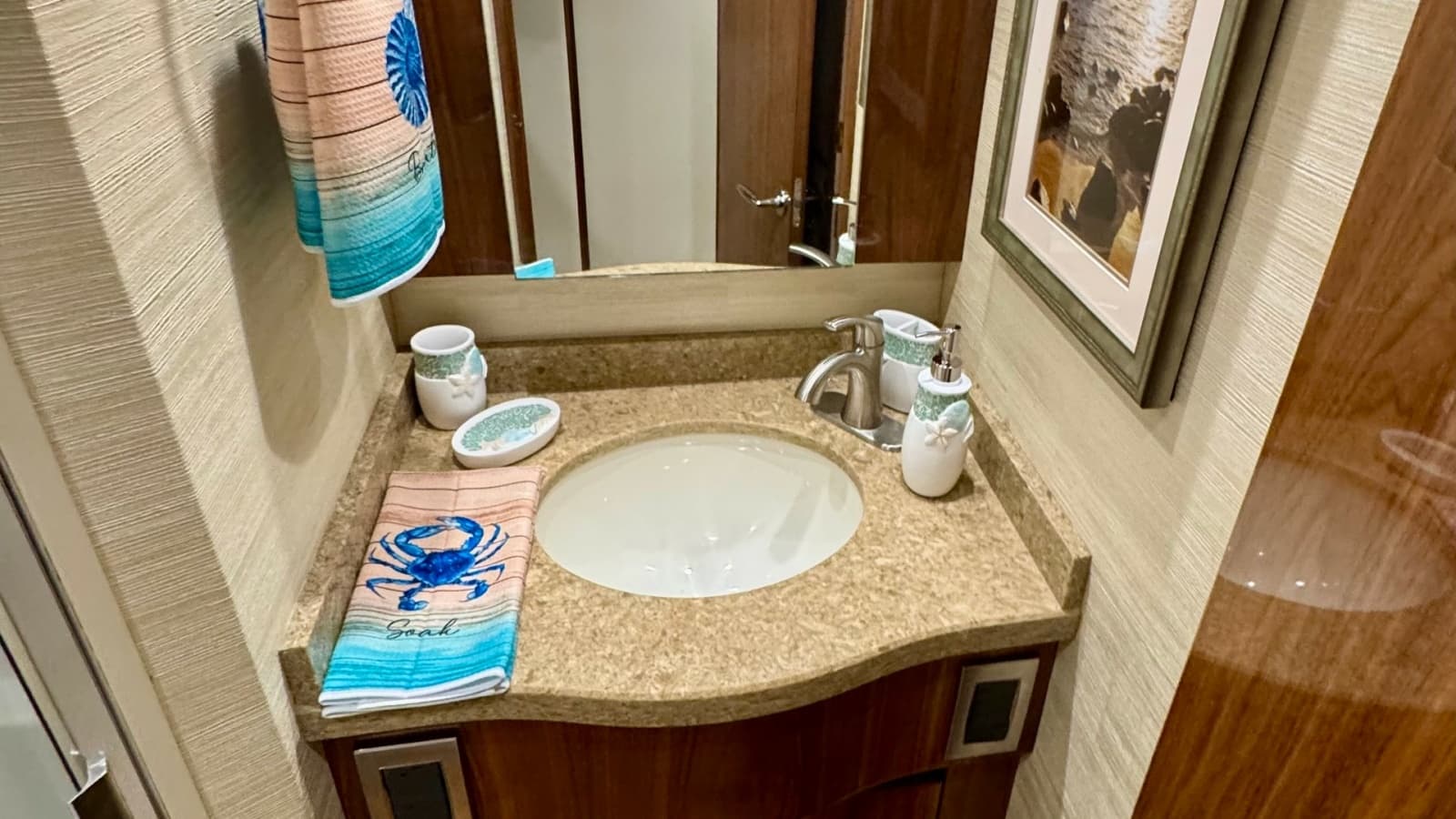 2021 Viking 48 Convertible - Photo 31
