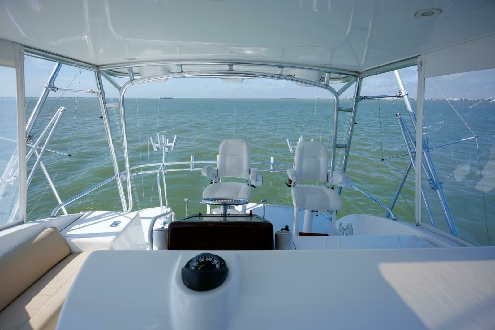 2002 Hatteras 50 Convertible - Photo 19