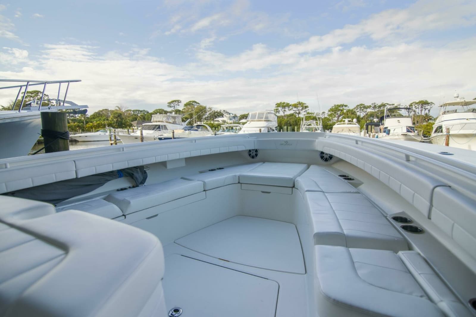 2021 Regulator 41 Center Console - Photo 27