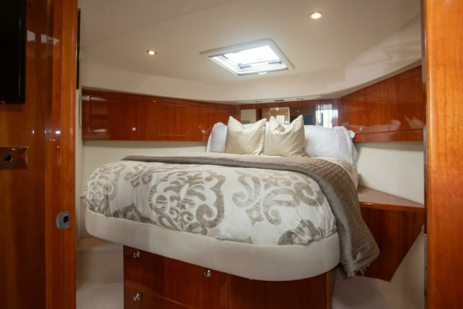 2012 Riviera 50 Sport Yacht - Photo 5