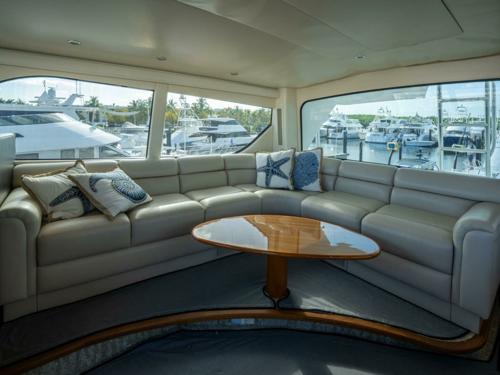 2005 Viking 74 Enclosed Bridge - Photo 17