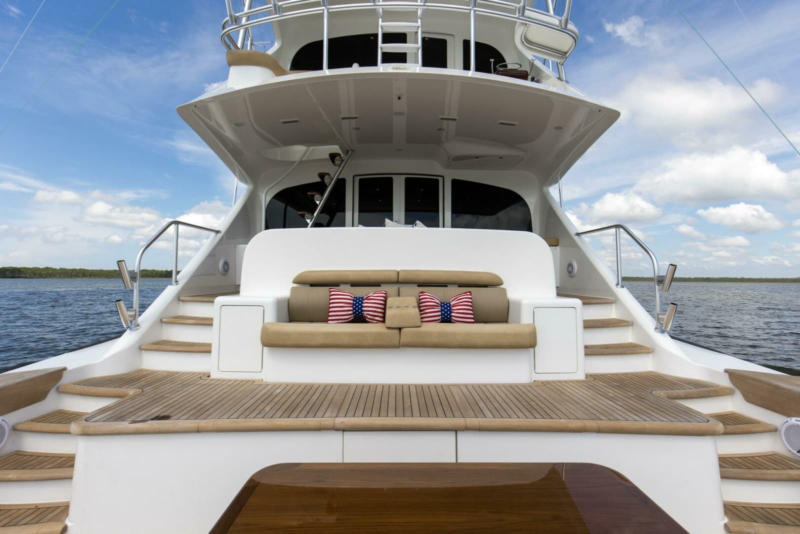 2016 Viking 92 Enclosed Bridge - Photo 4