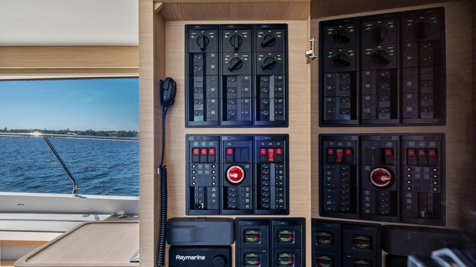 2022 Aquila 54 Yacht - Photo 20