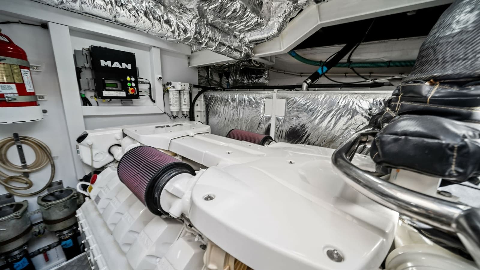 2019 Princess V65 - Photo 41