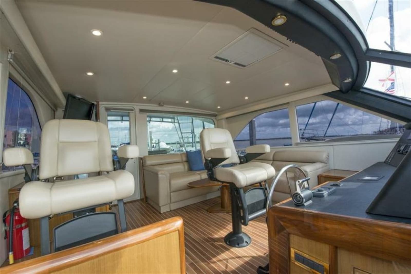 2008 Viking 52 Sport Coupe - Photo 5