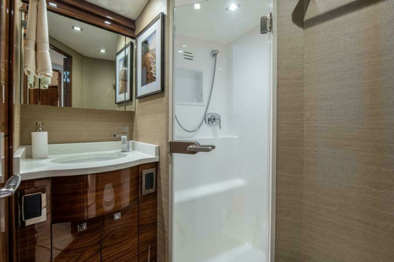 2023 Viking 64 Convertible - Photo 32