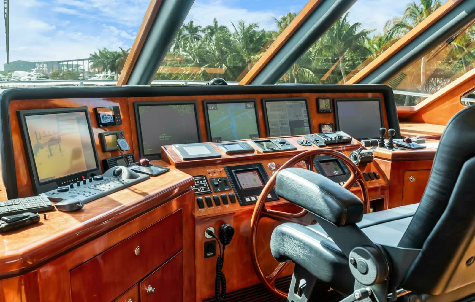 2005 Ocean Alexander 80 motoryacht - Photo 122