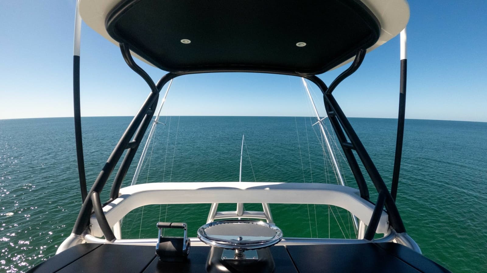 2019 Viking 68 Convertible - Photo 37