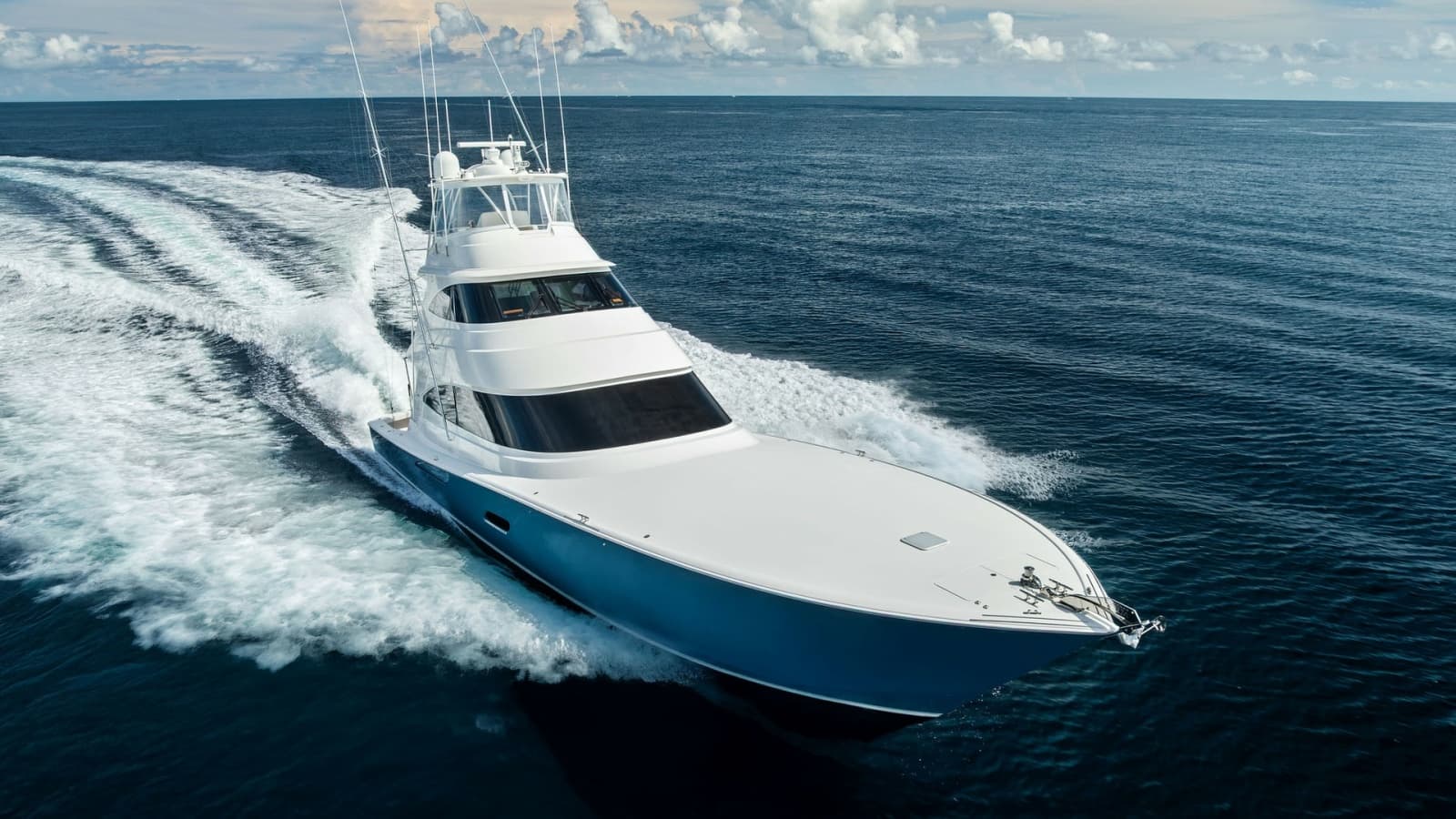 2017 Viking 80 Convertible - Photo 86