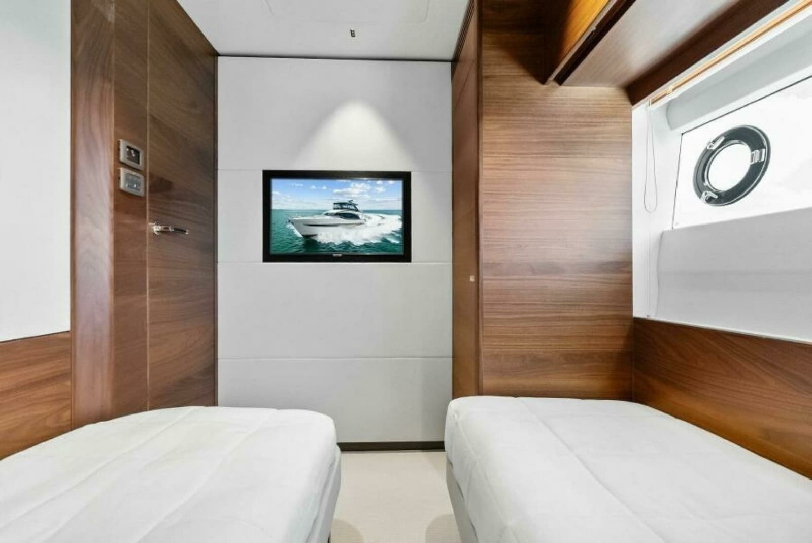 2024 Princess Y72 Motor Yacht - Photo 39