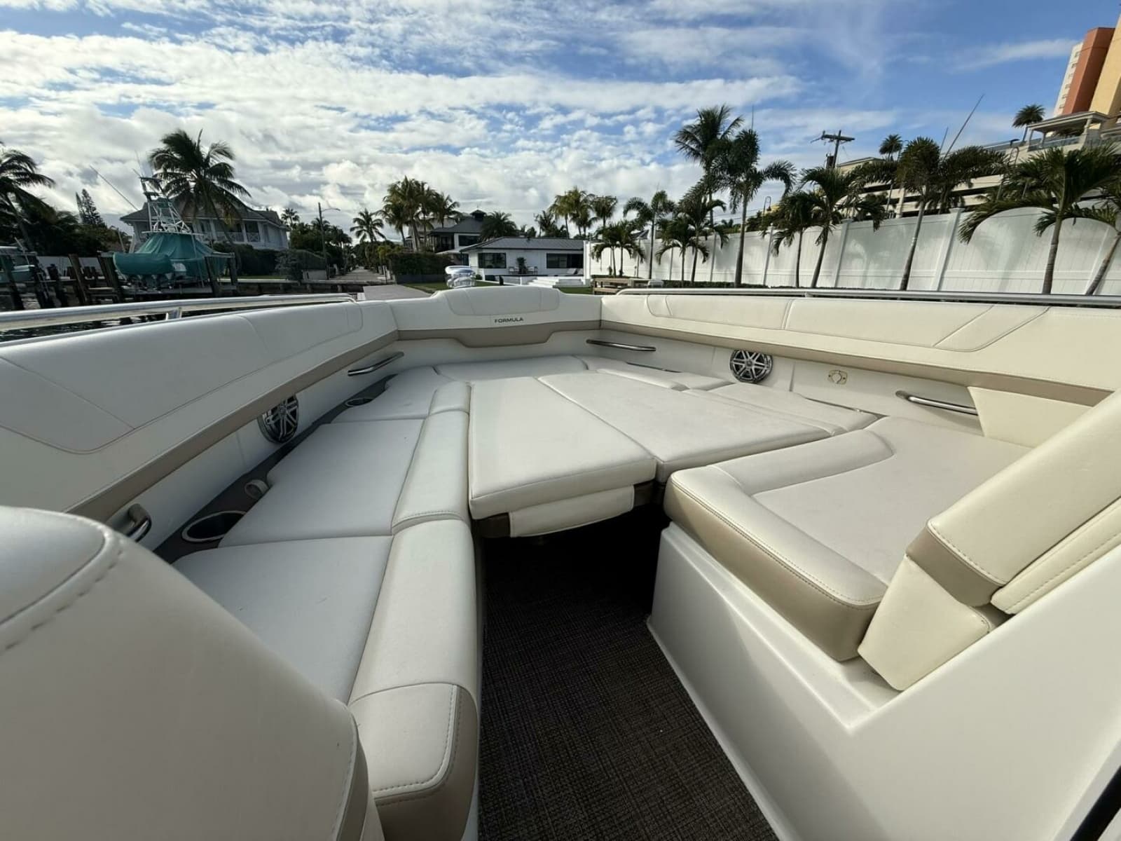 2016 Formula 330 Crossover Bowrider - Photo 4