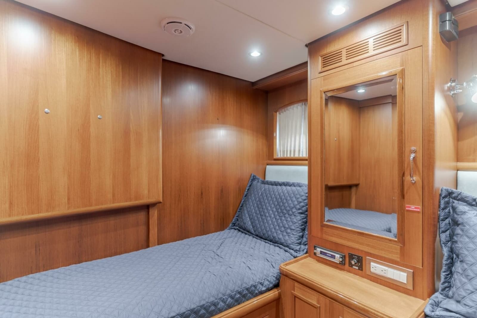 2008 Grand Banks 59 Aleutian RP - Photo 28