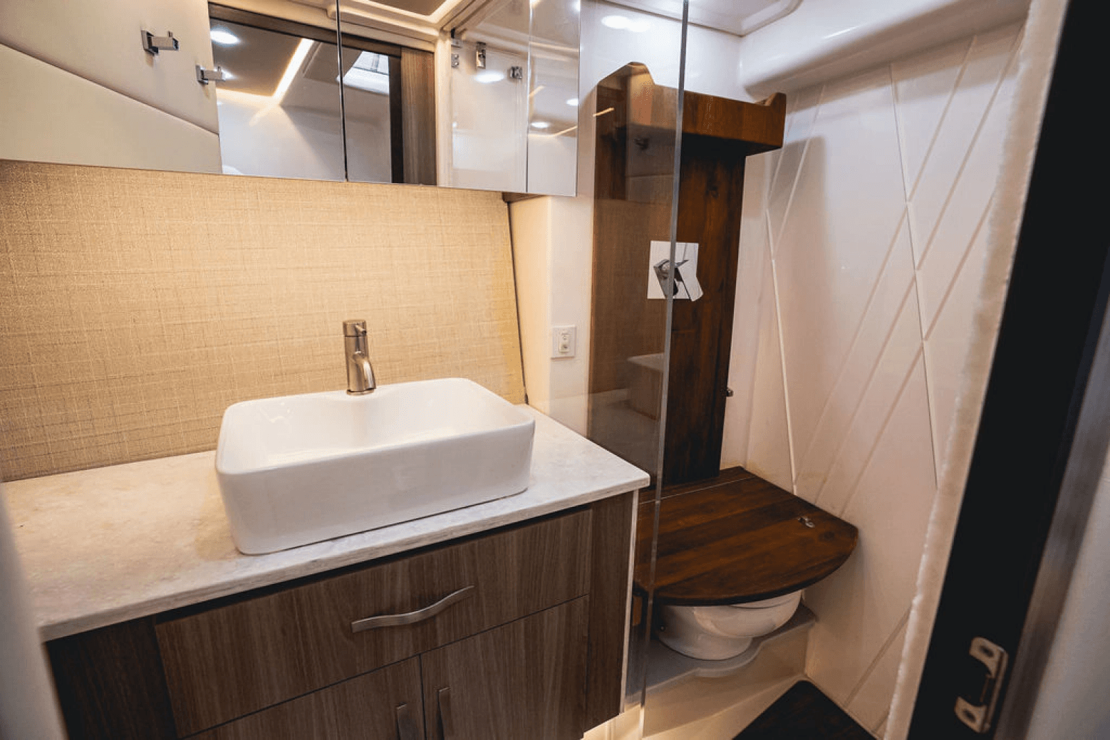 2021 Regal 36 OX - Photo 31