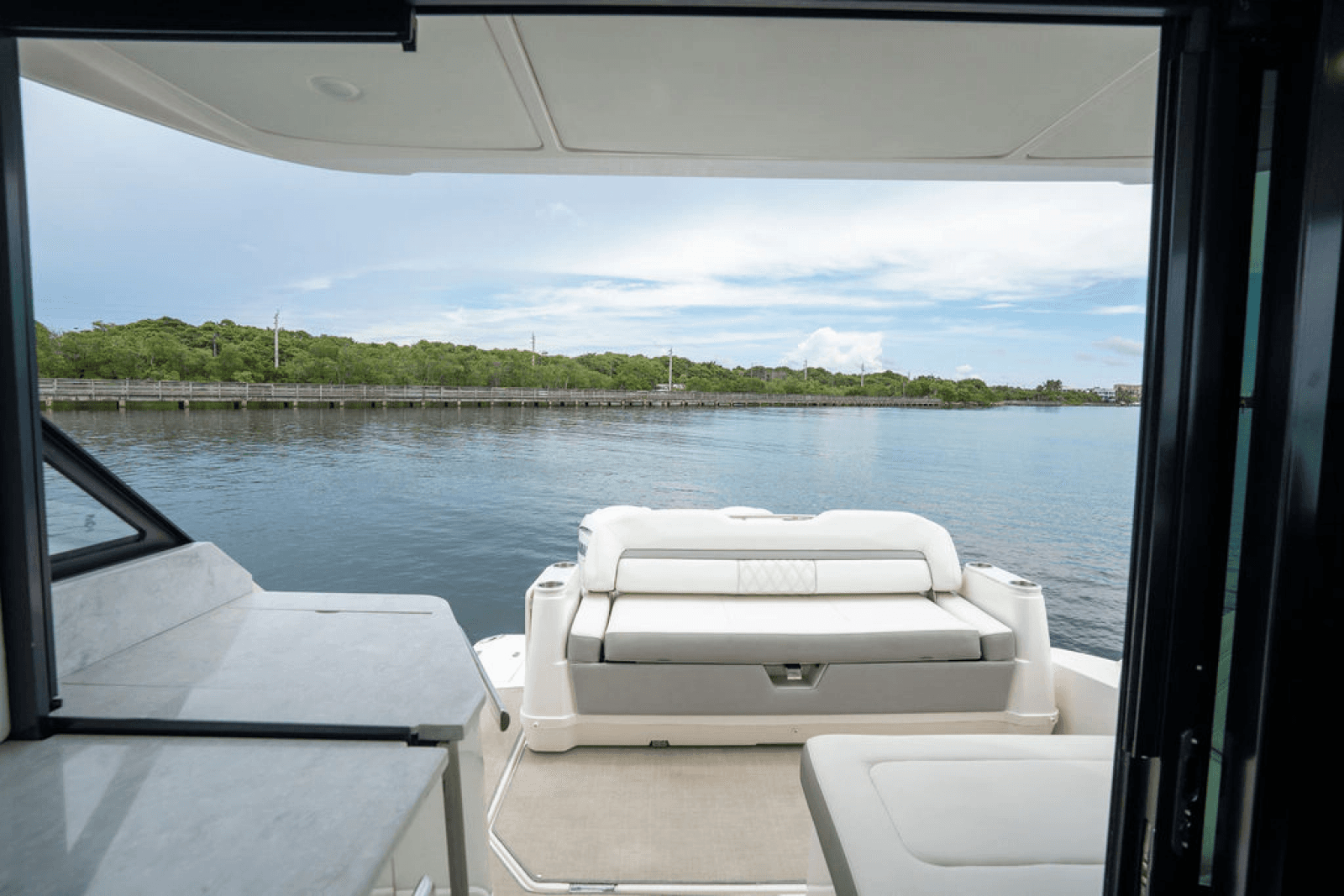 2021 Regal 36 OX - Photo 8