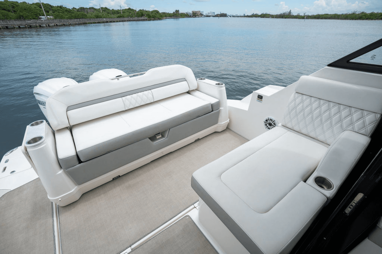 2021 Regal 36 OX - Photo 4