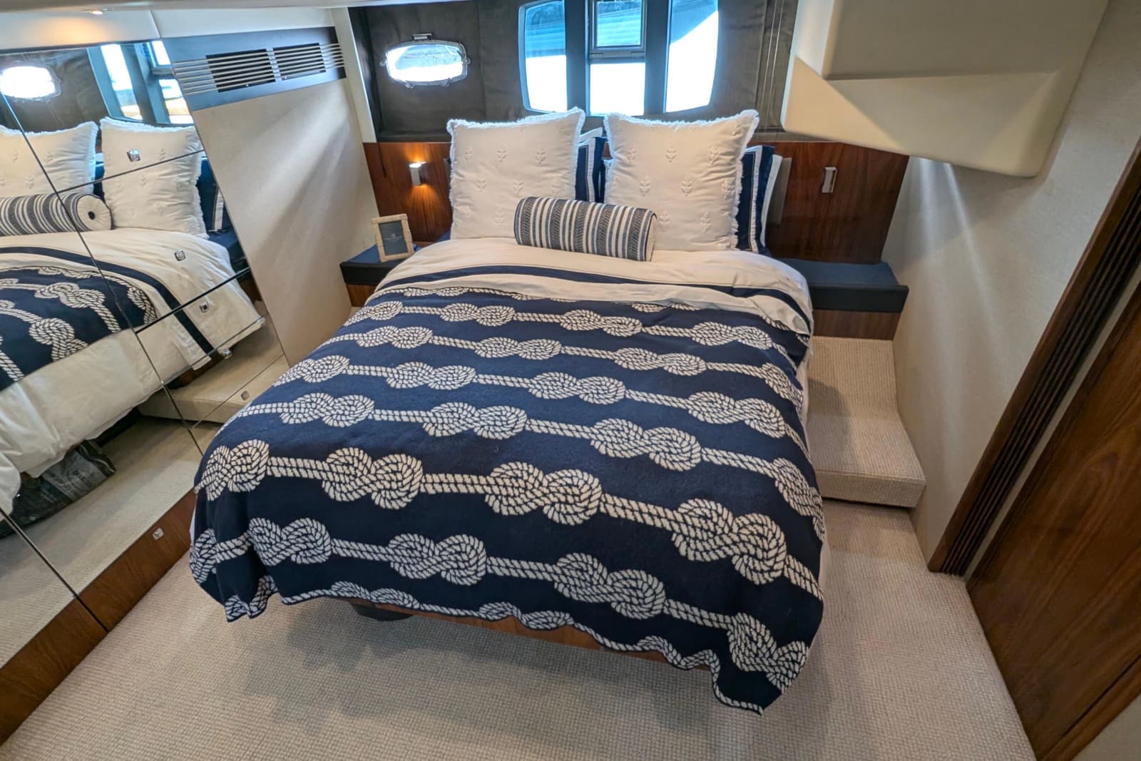 2010 Fairline Squadron - Photo 41