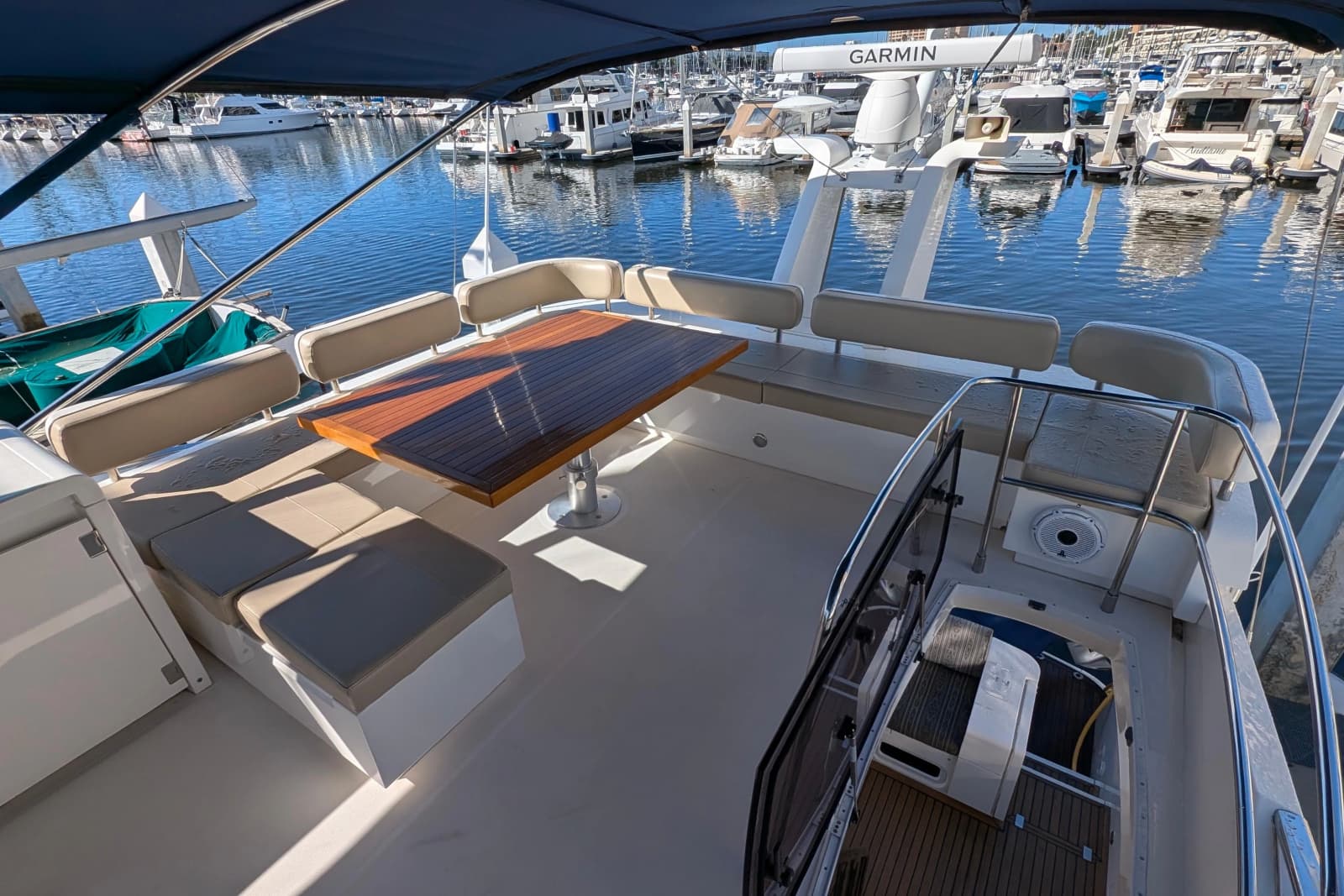 2010 Fairline Squadron - Photo 12