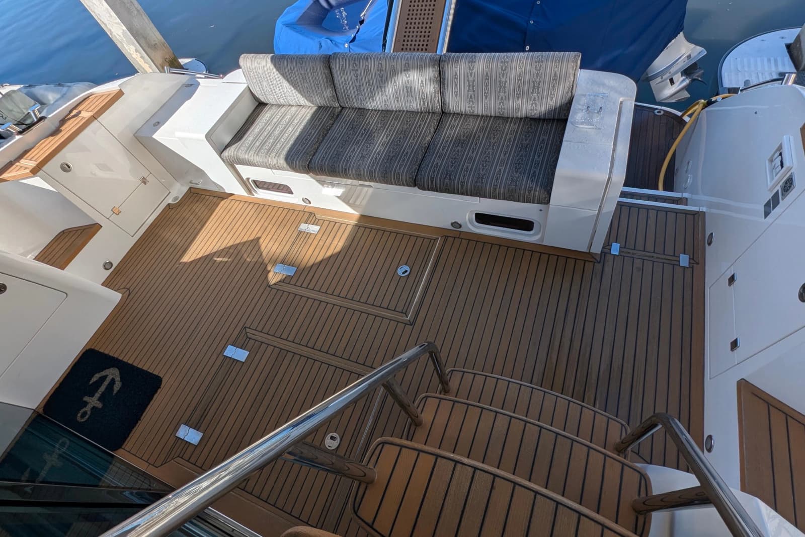 2010 Fairline Squadron - Photo 11