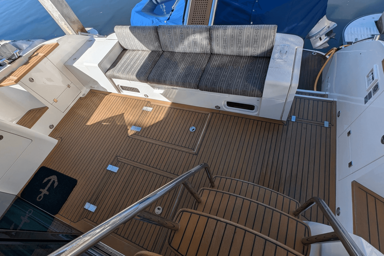 2010 Fairline Squadron - Photo 11
