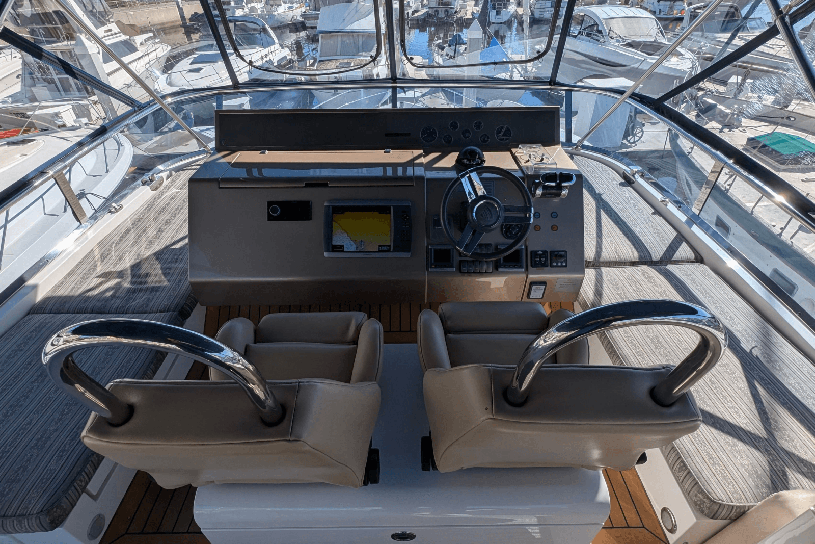 2010 Fairline Squadron - Photo 17