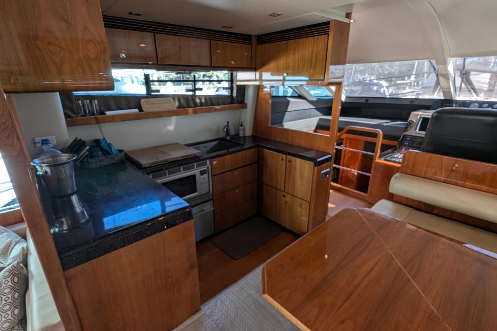 2010 Fairline Squadron - Photo 23