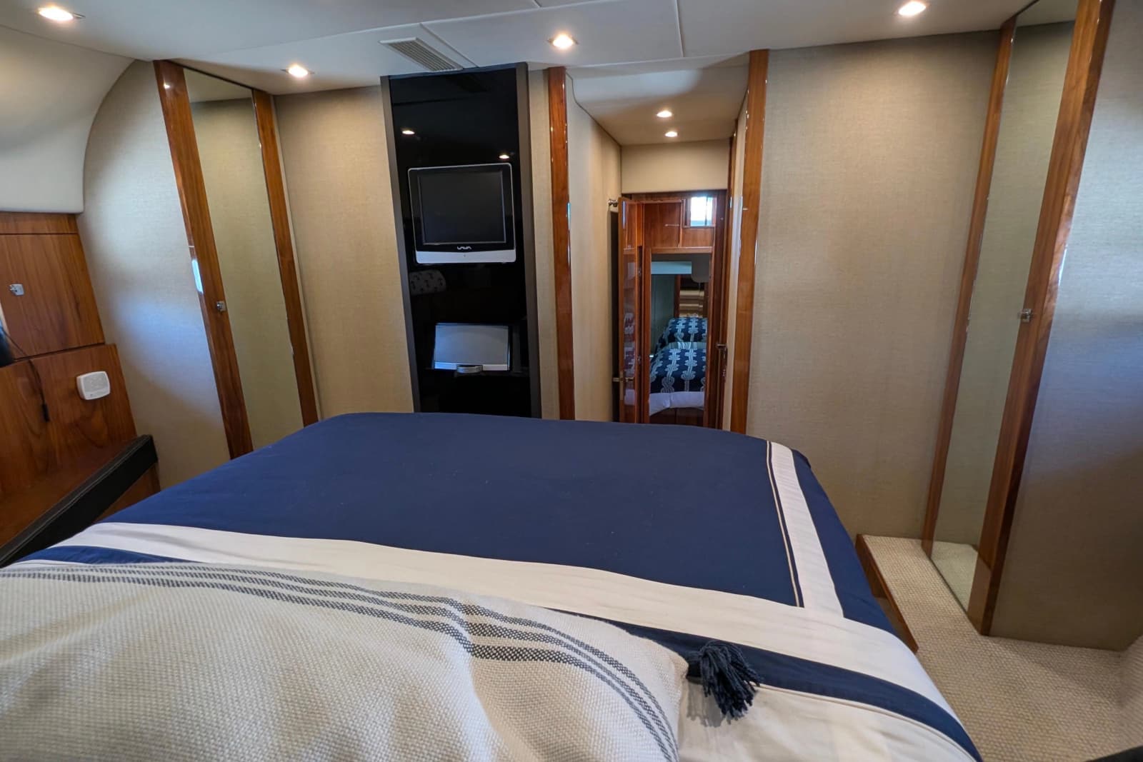 2010 Fairline Squadron - Photo 38
