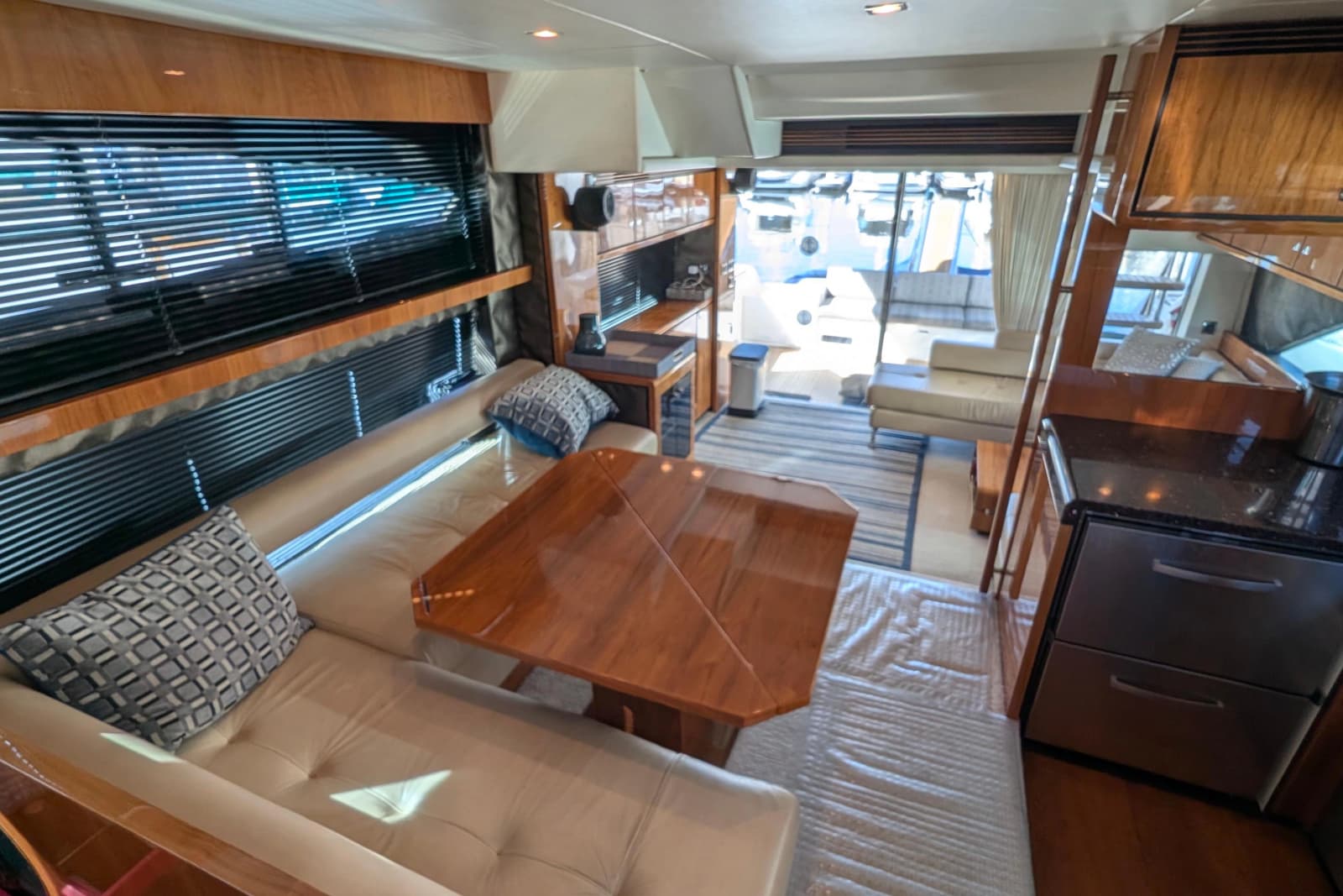 2010 Fairline Squadron - Photo 29
