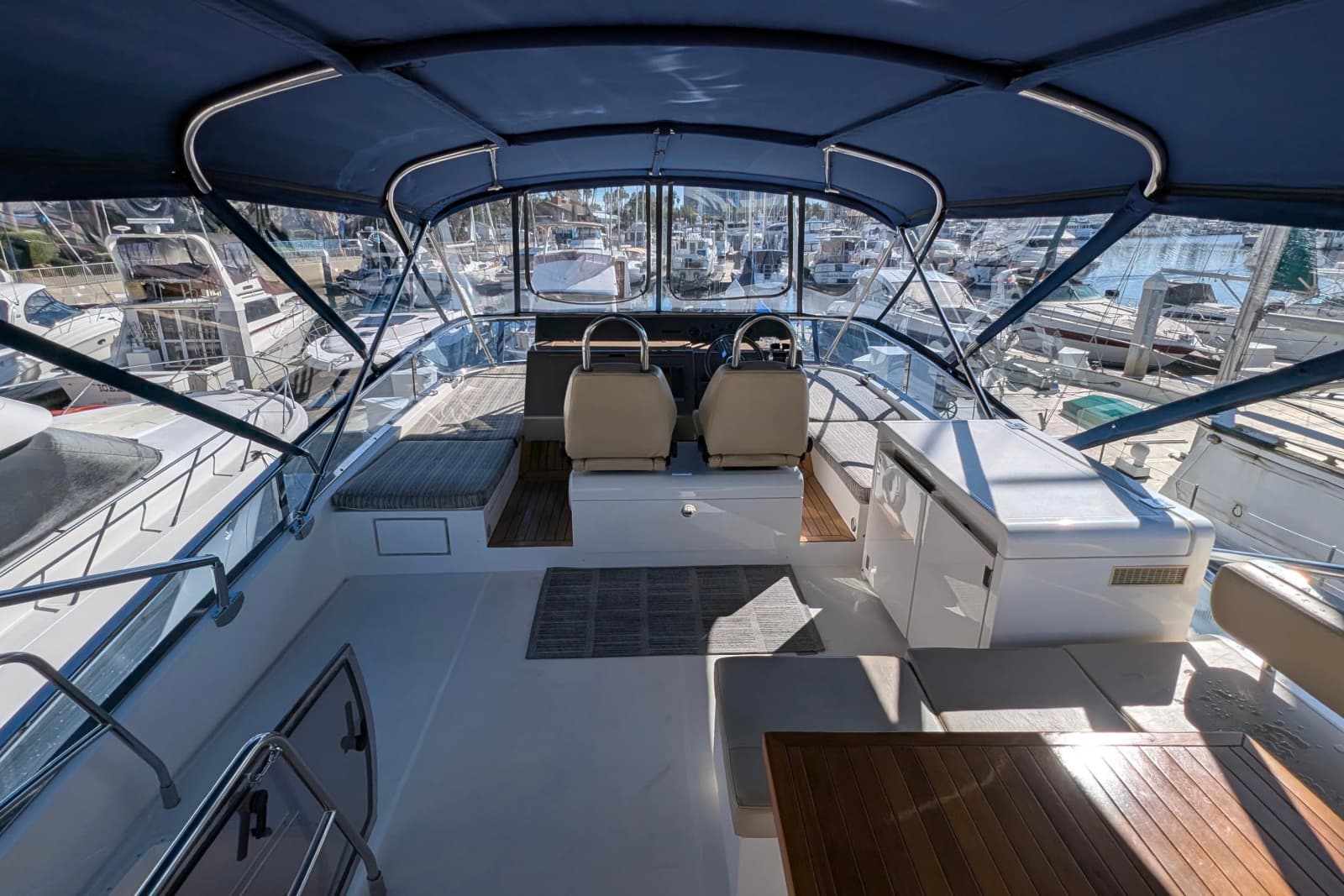 2010 Fairline Squadron - Photo 13
