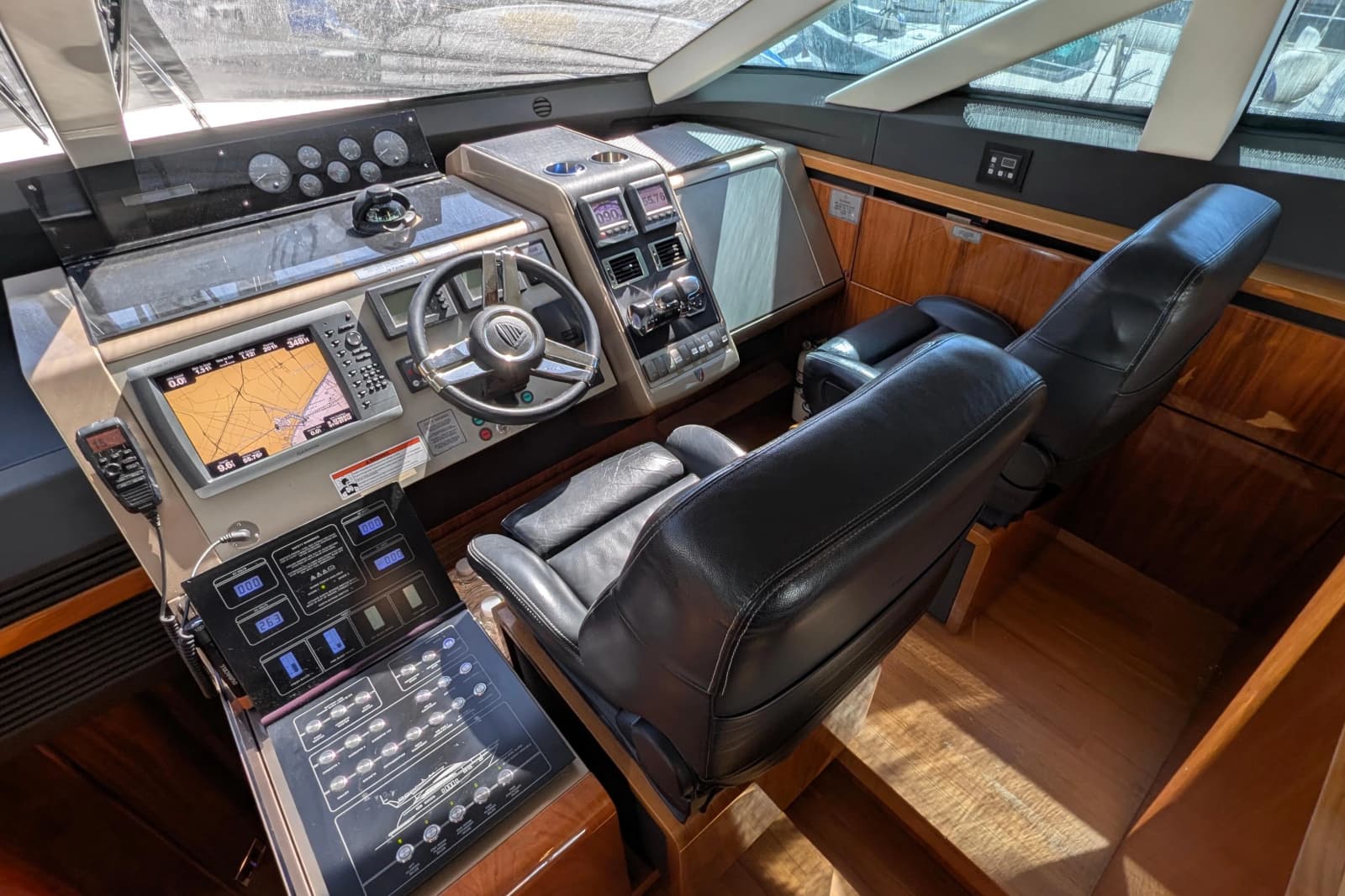 2010 Fairline Squadron - Photo 31