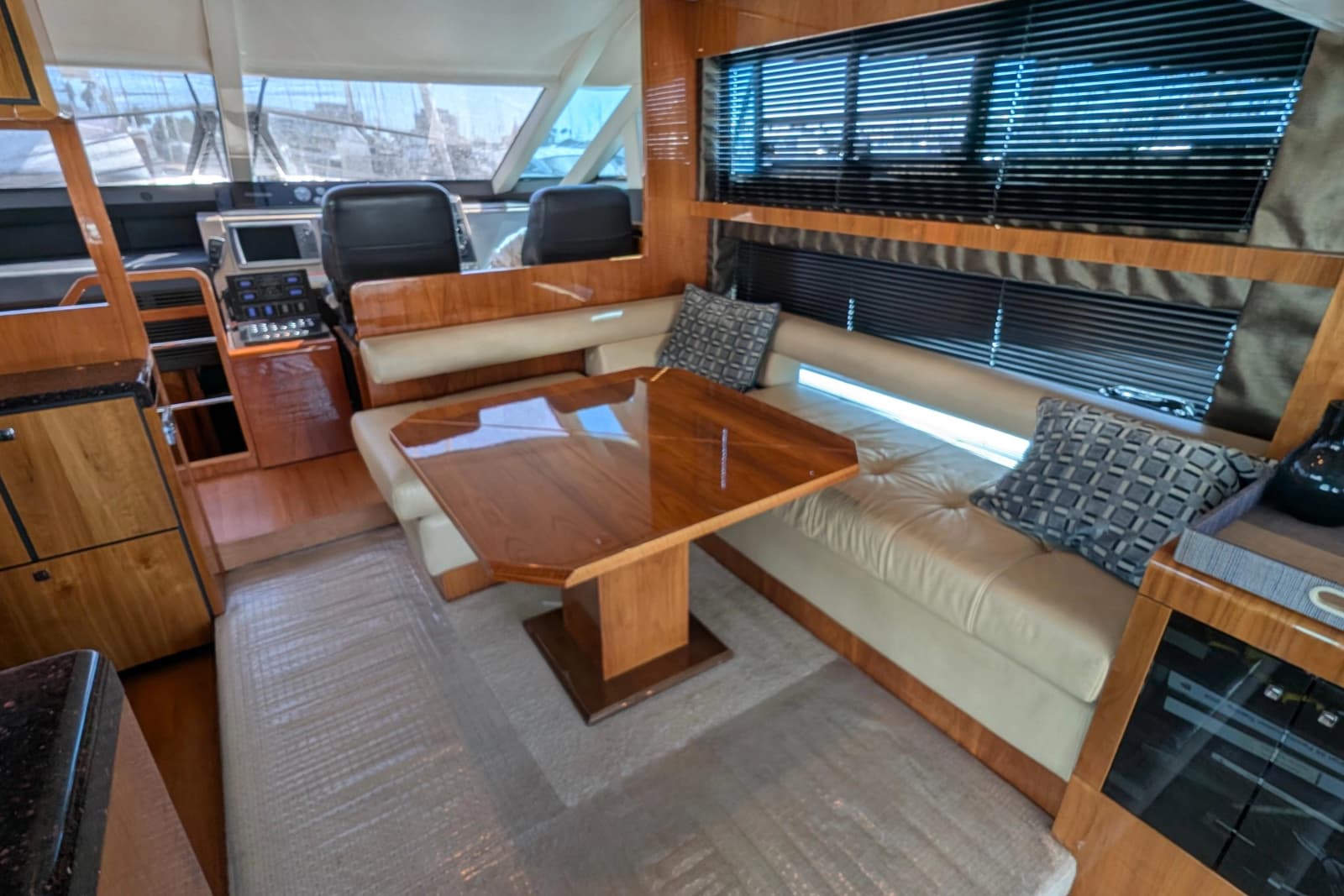 2010 Fairline Squadron - Photo 22