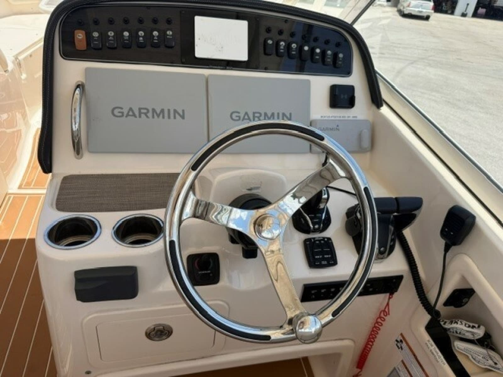 2023 Grady-White Freedom 307 - Photo 19