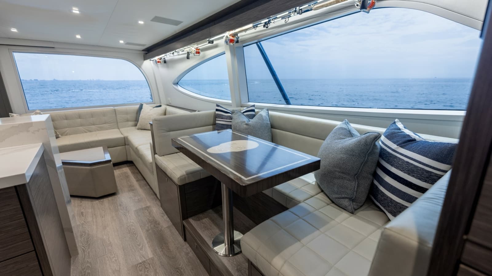 2021 Hatteras 65 GT - Photo 20