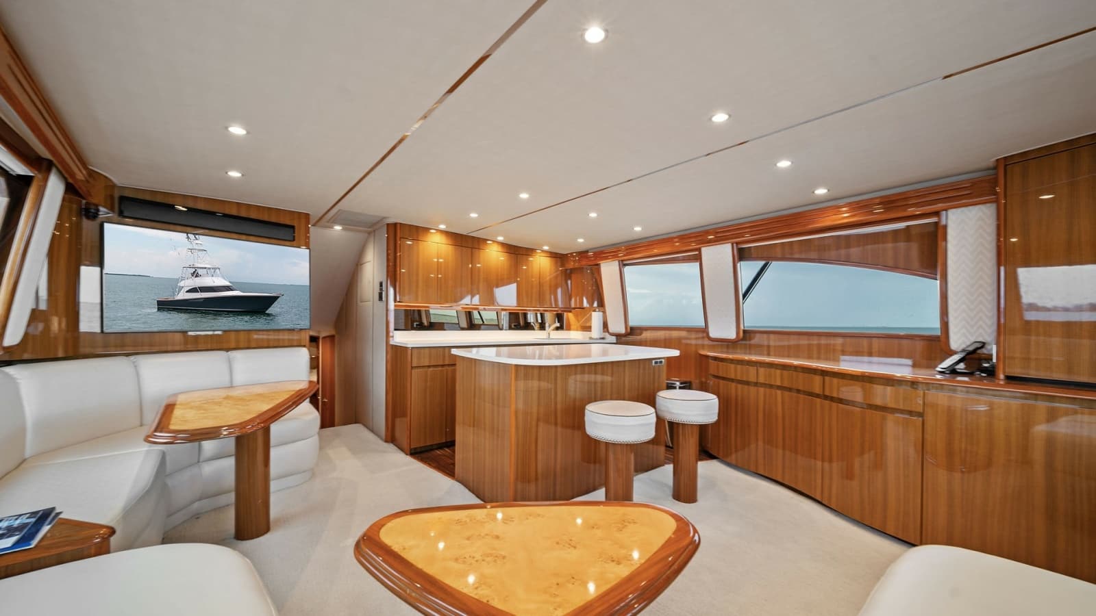 2015 Viking 55 Convertible - Photo 38