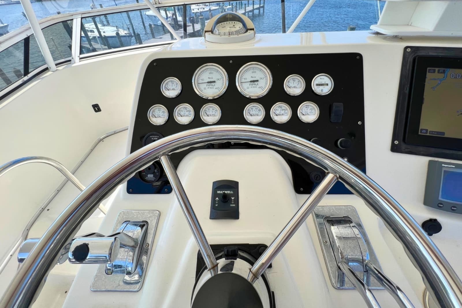 2005 Silverton Convertible - Photo 32