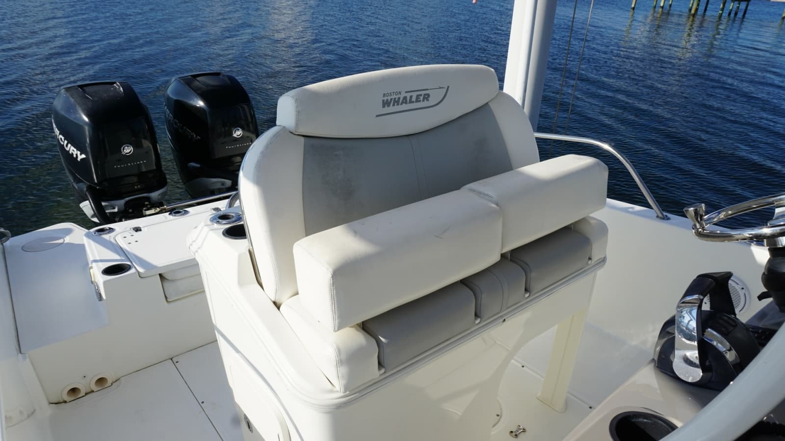 2016 Boston Whaler 270 Dauntless - Photo 3