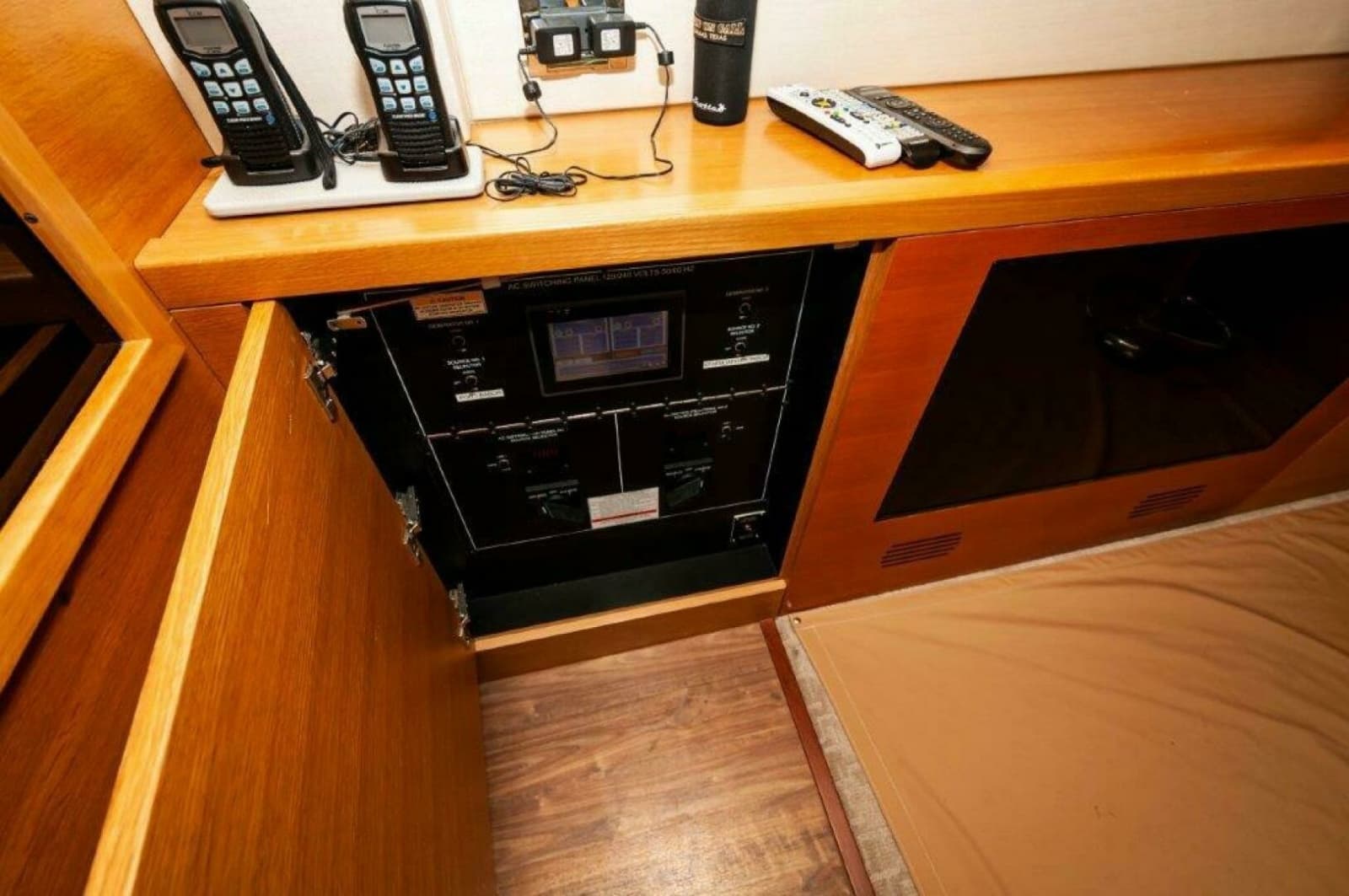 2016 Hatteras GT60 - Photo 22