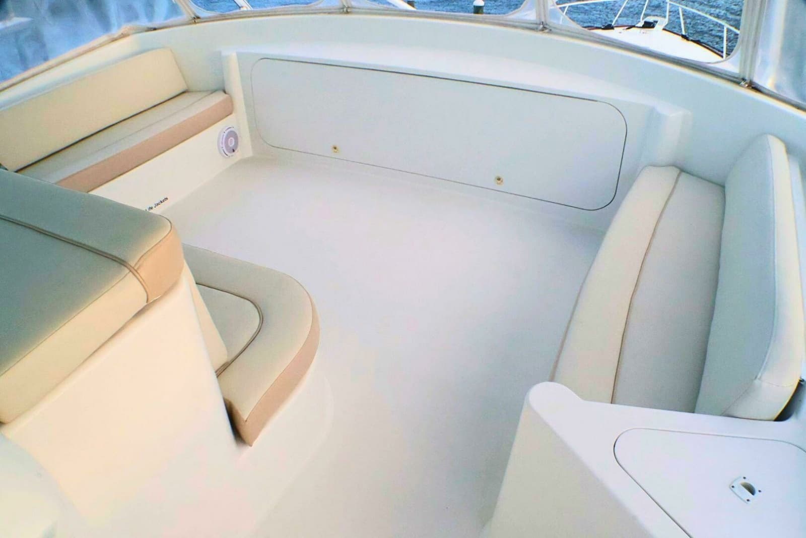 2001 Donzi 73 Sport Yacht - Photo 5