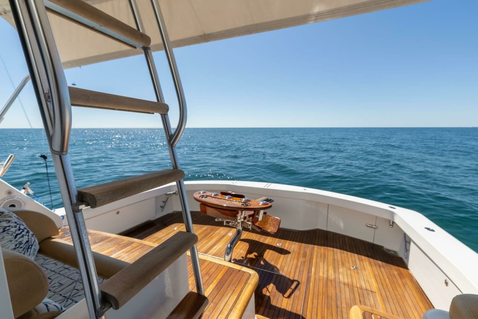 2013 Viking 76 Convertible - Photo 60