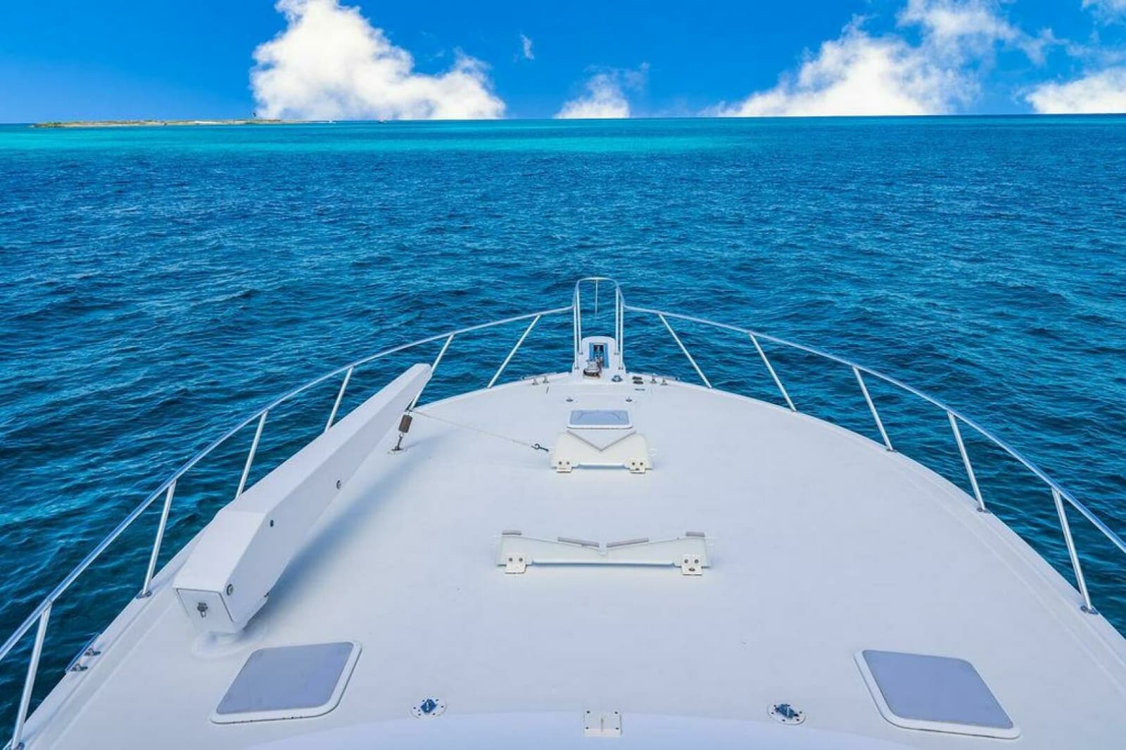1999 Viking 55 Convertible - Photo 76