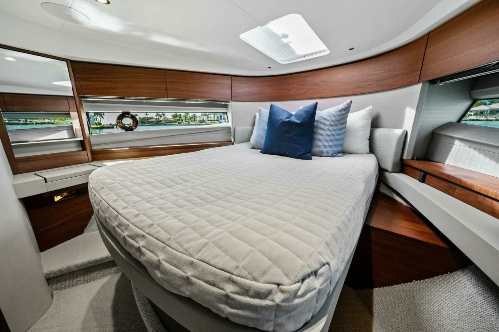 2023 Princess F50 - Photo 39