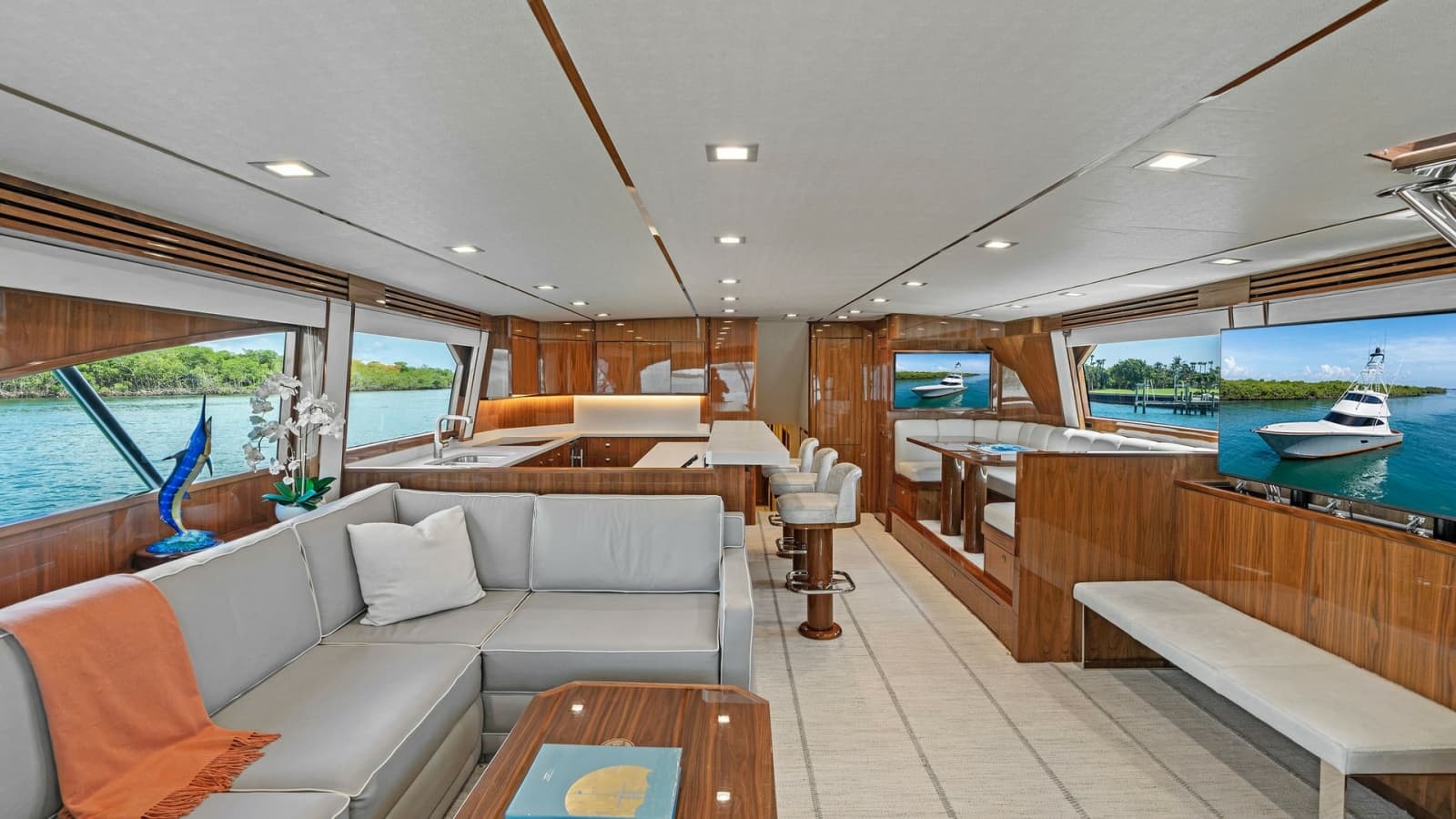 2016 Viking 80 Enclosed Bridge - Photo 13