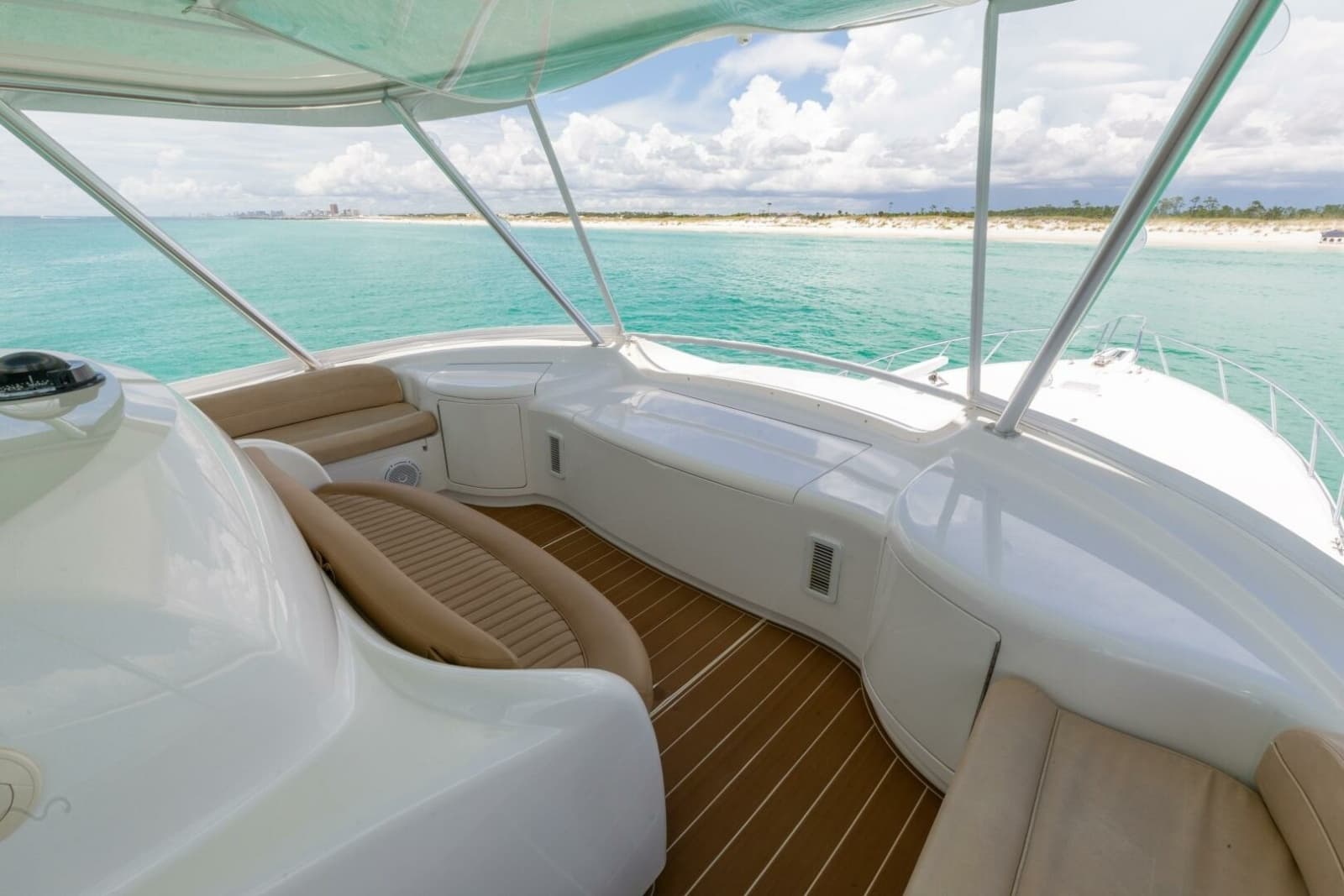 2015 Viking 70 Convertible - Photo 67
