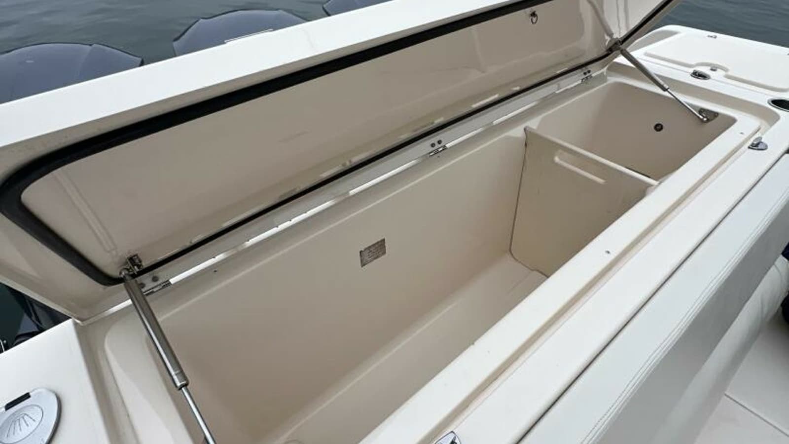 2018 Grady-White 370 Express - Photo 19