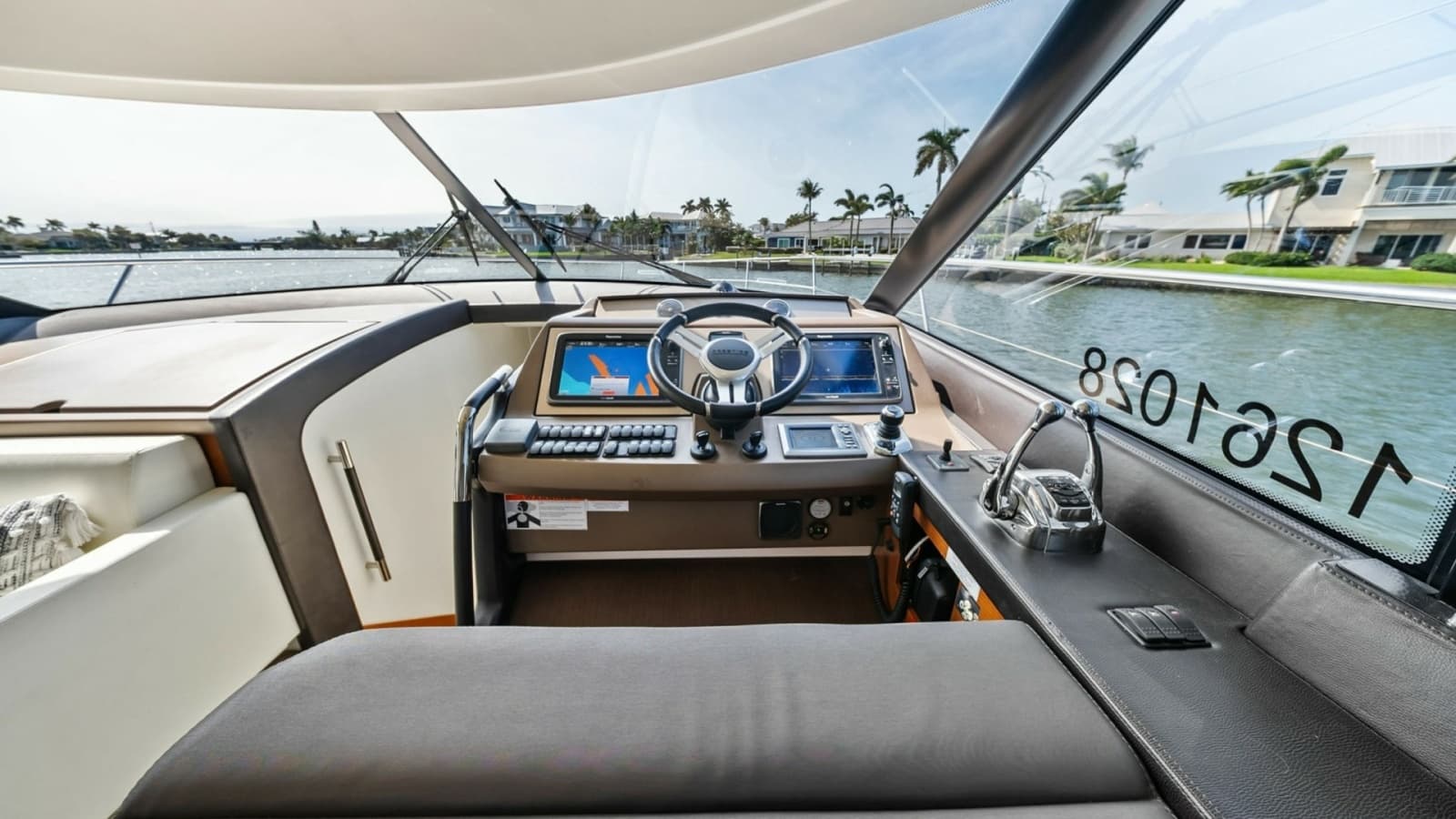 2015 Prestige 550 - Photo 33