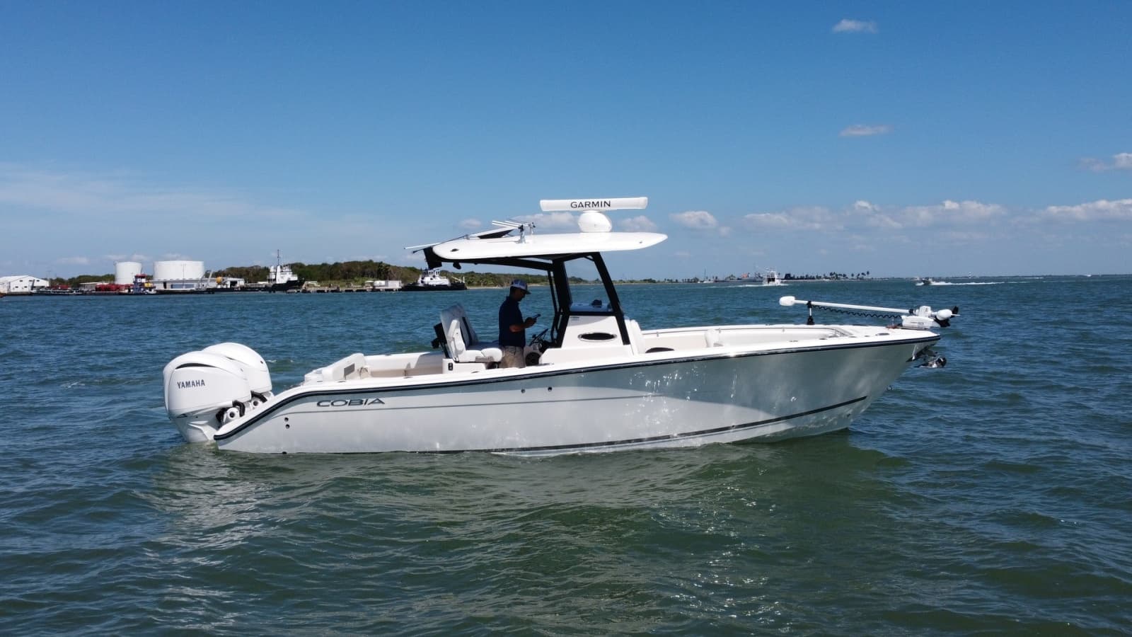 2023 Cobia 280 Center Console - Photo 14